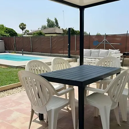 Casa Con Piscina Privada Jardin Y Barbacoa Lugar Tranquilo بيت للعطل كونيل ذي لا فرونتيرا