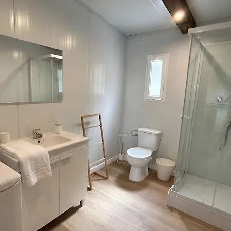 Casa Con Piscina Privada Jardin Y Barbacoa Lugar Tranquilo بيت للعطل *